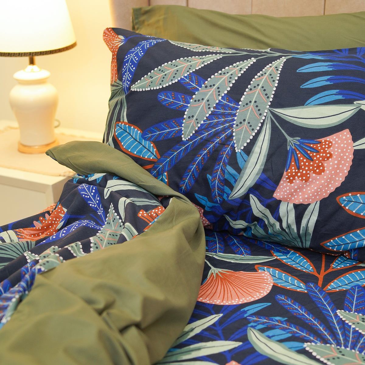 Black Night Single Duvet Cover & Comforter Set