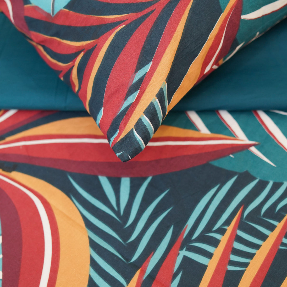 Nightingale Single Duvet Cover & Comforter Set