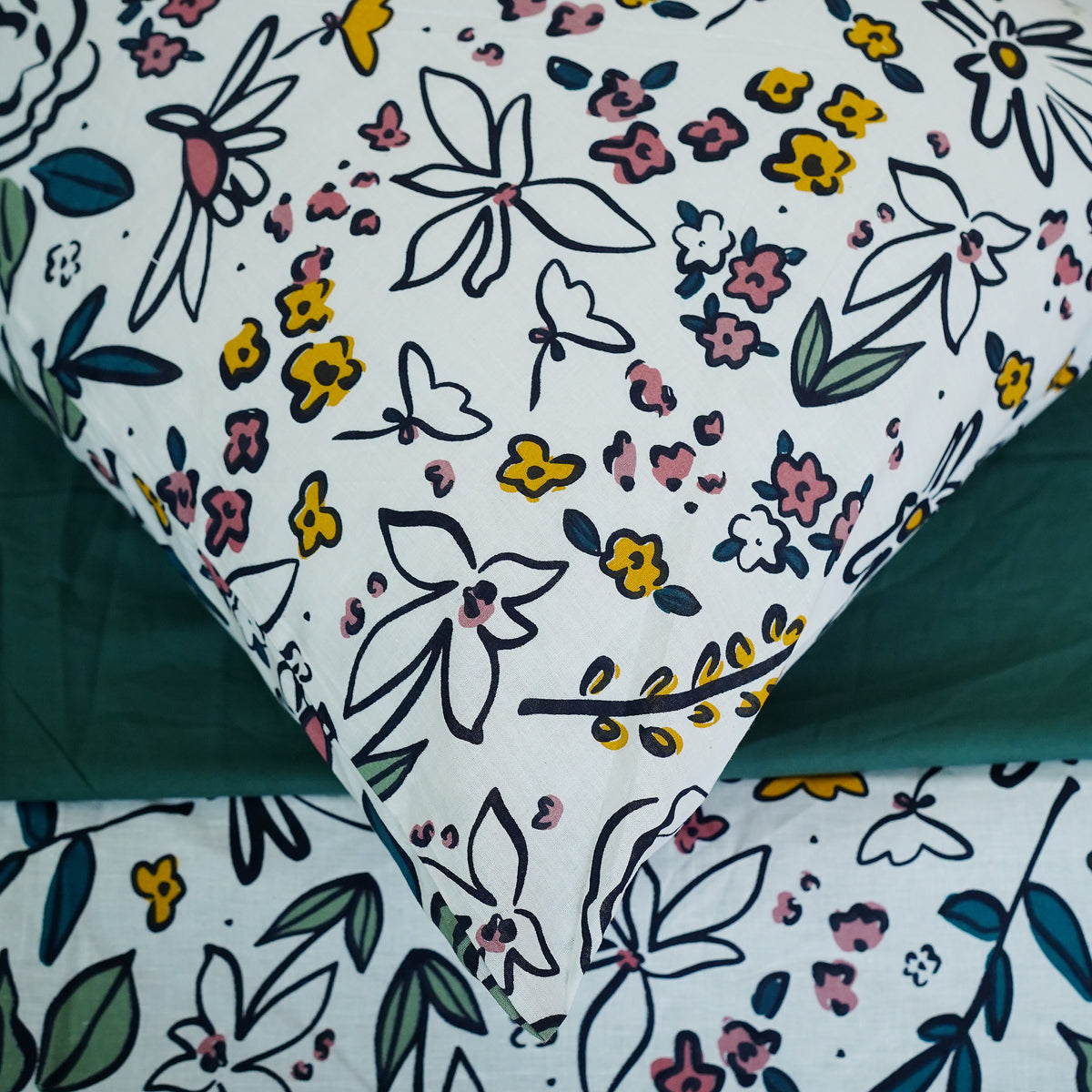 Violet Veil Single Bedsheet Set