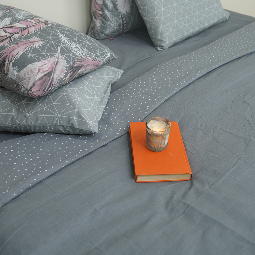 Geometric touch King Duvet Cover & Comforter Set
