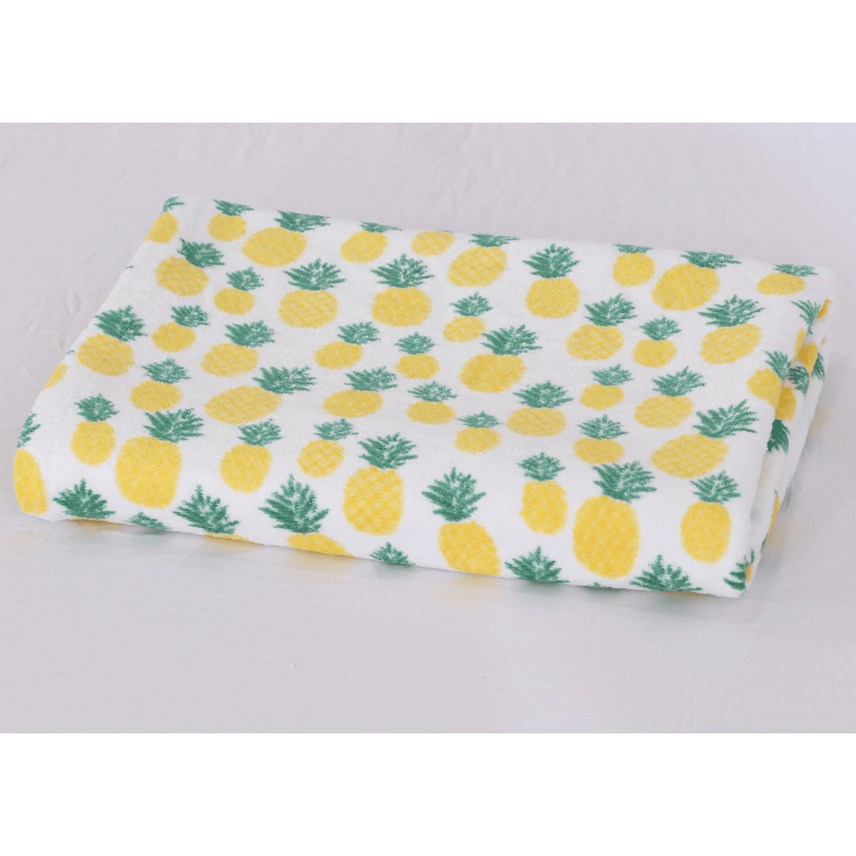 Pineapple Pop Beach Towel