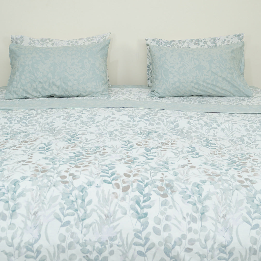 Snowy Halo Single Duvet Cover & Comforter Set