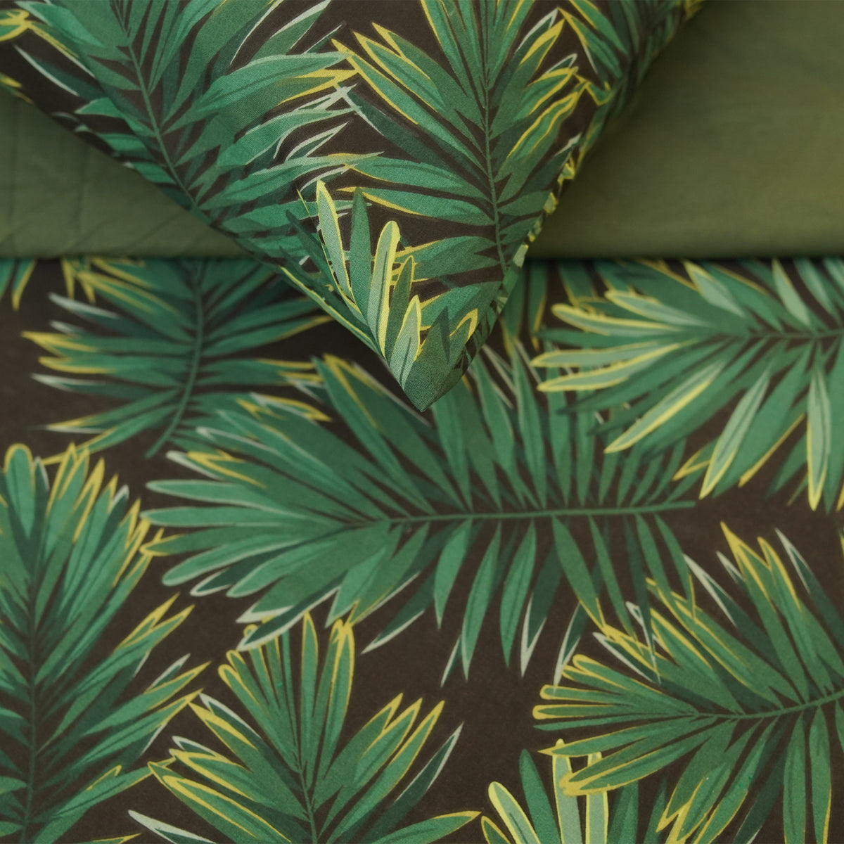 Bottle Palm King Bedsheet Set