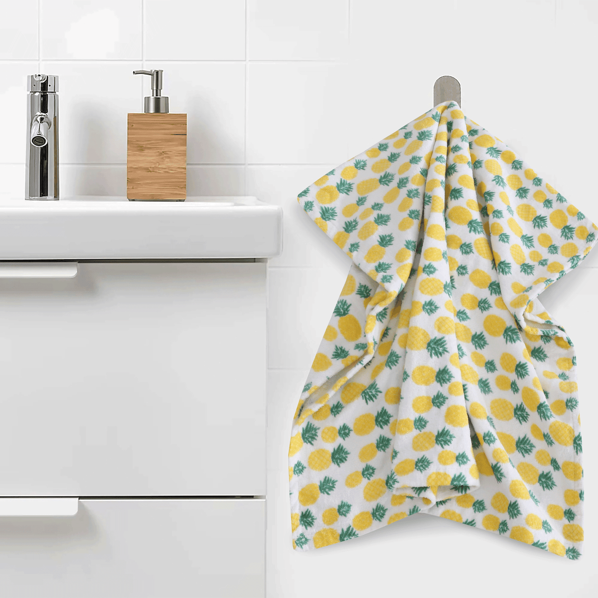 Pineapple Pop Beach Towel