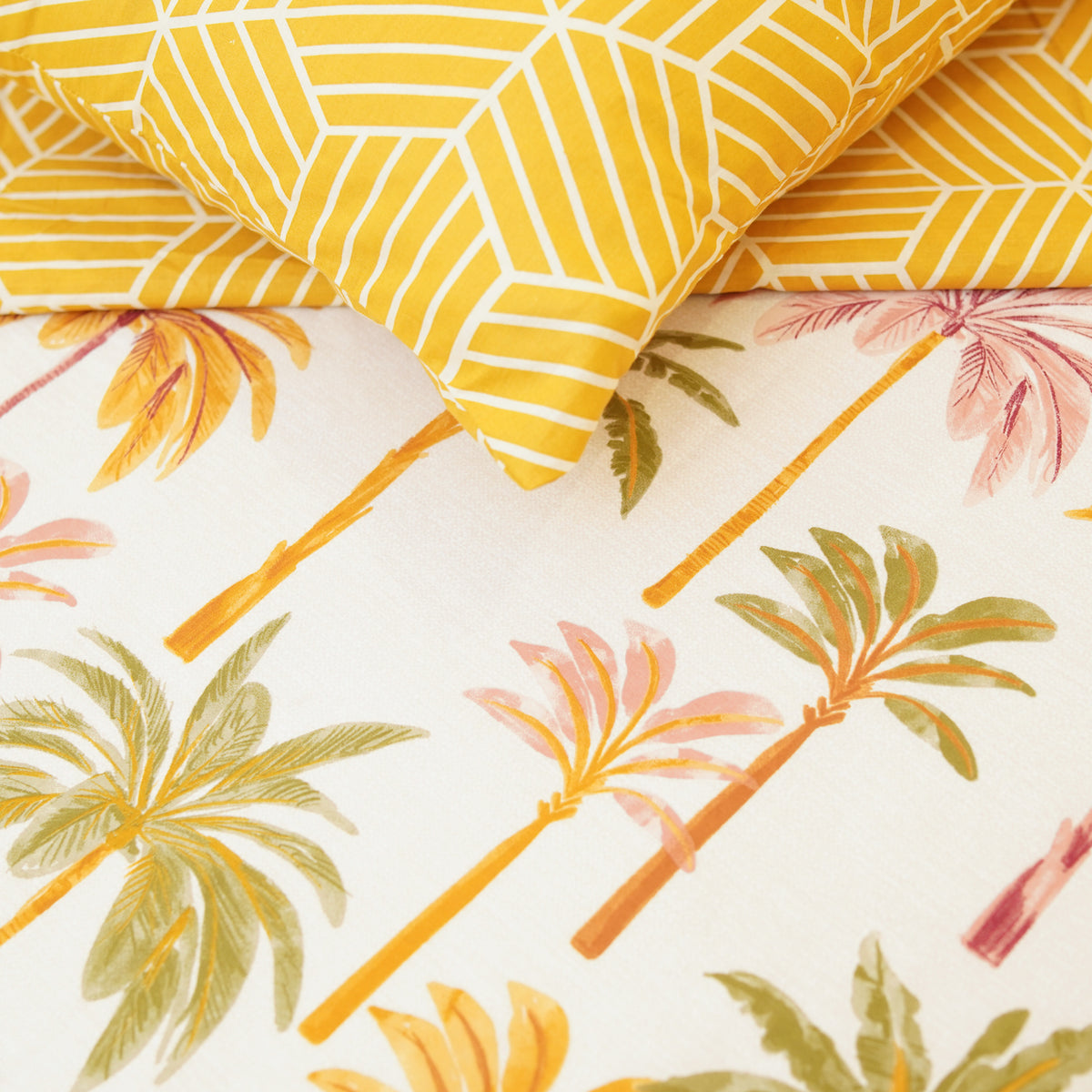 Sunny Island King Bedsheet Set