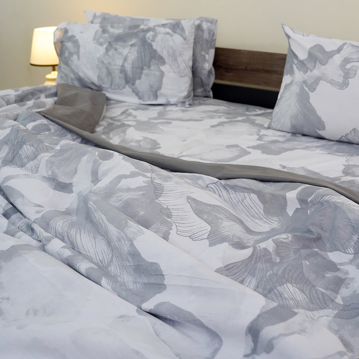 Tranquil Azure Petals King Duvet Cover & Comforter Set