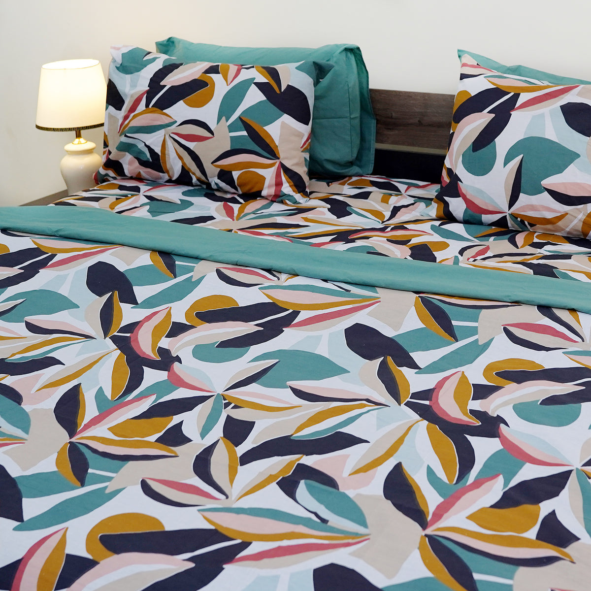 Chromatic Dream Single Duvet Cover & Comforter Set