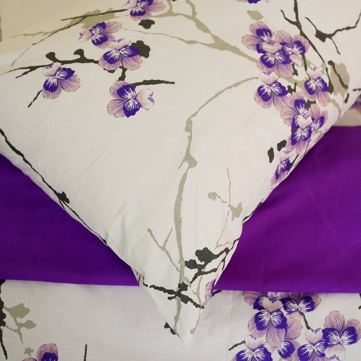 Orchid Oasis King Bedsheet Set