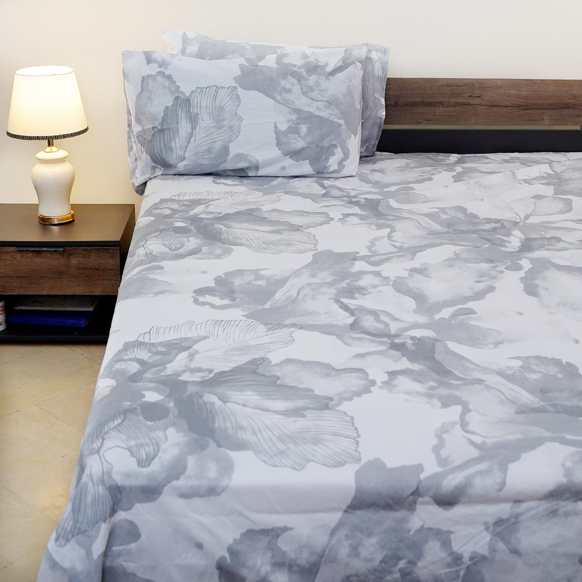 Tranquil Azure Petals Singl Bedsheet Set