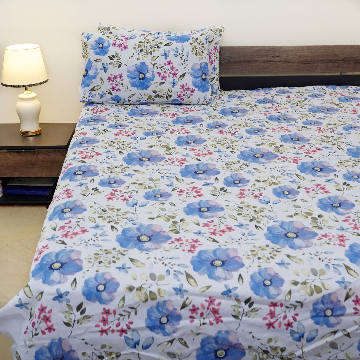 Whisphering Meadows King Bedsheet Set