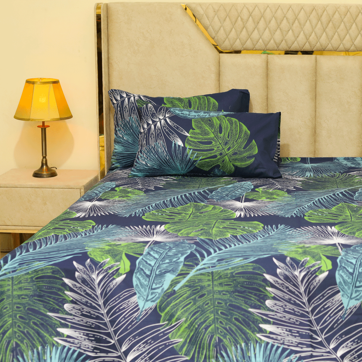 Jungle Night King Bedsheet Set