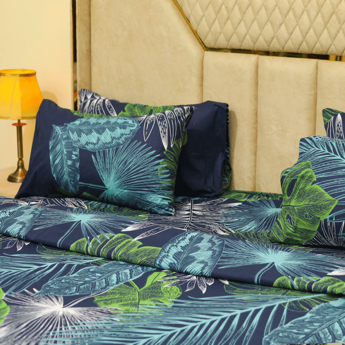 Jungle Night King Bedsheet Set